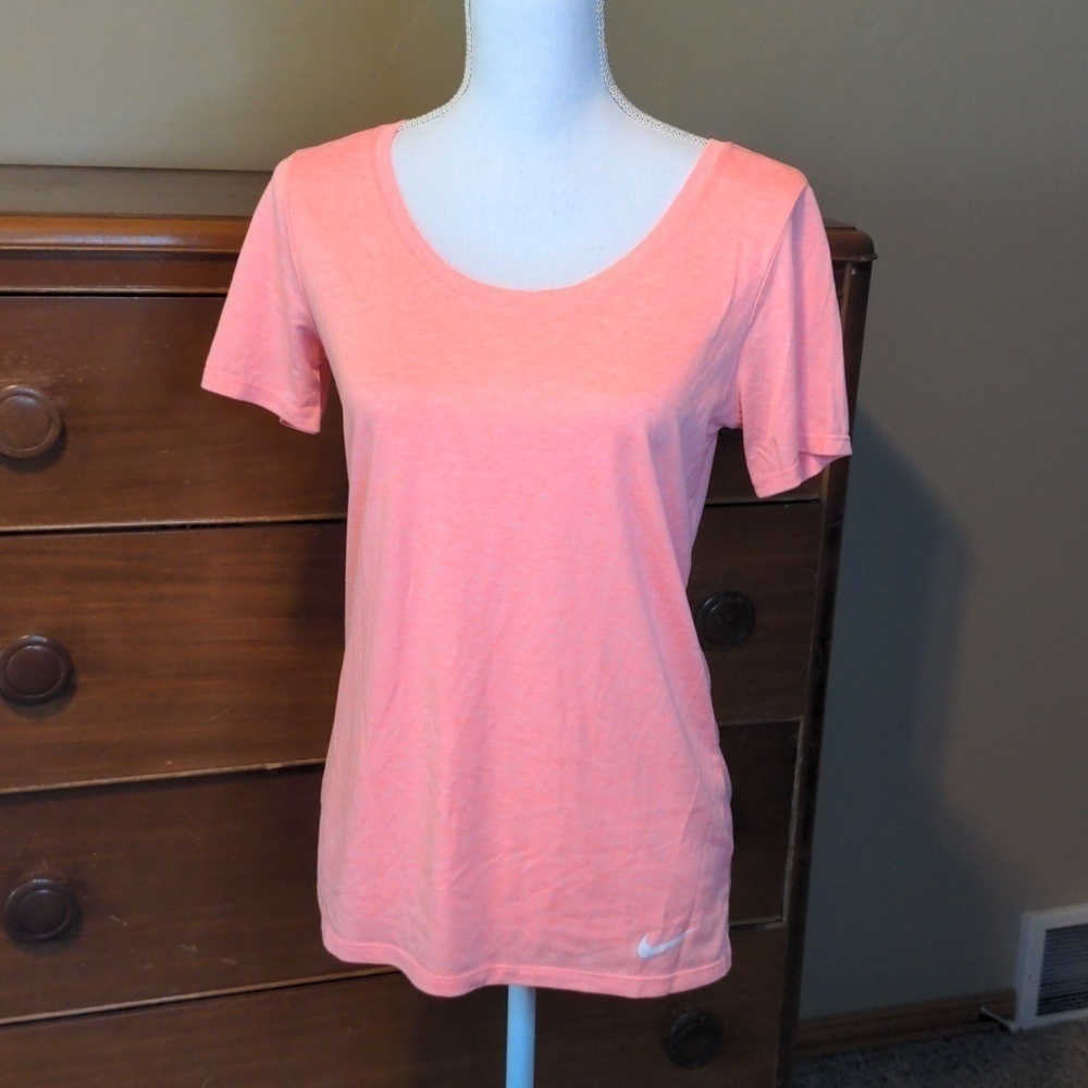 NIKE DRI-FIT SHORT SLEEVE Light Coral t-shirt Sz S